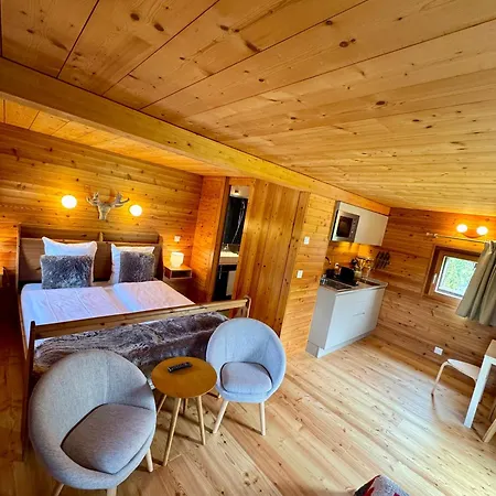 Les Mazots Du Hameau Des Biquettes - Charme Alpin Et Cuisine Equipee * ヴェルコラン